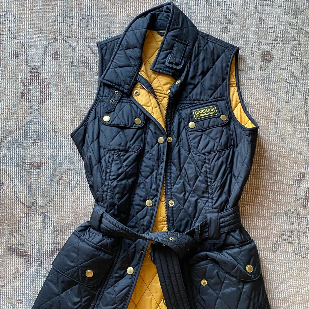 BARBOUR women’s vest size 4 (small)